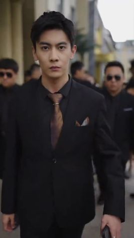 蚀骨囚婚弃妻出逃海报