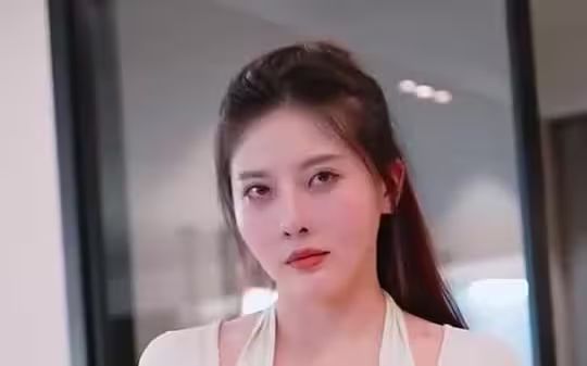 孤注一掷再见前妻（离婚后高冷女总裁痛哭流涕）海报
