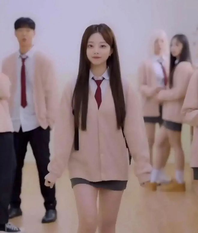 我的女朋友和我三个妹妹们海报